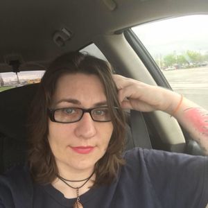 Meet your Posher, Connie